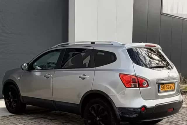 Nissan Qashqai (2009) thumbnail 6