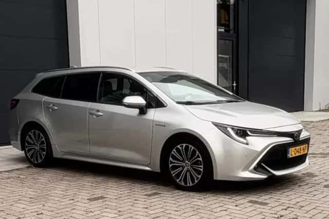 Toyota Corolla (2021) thumbnail 3