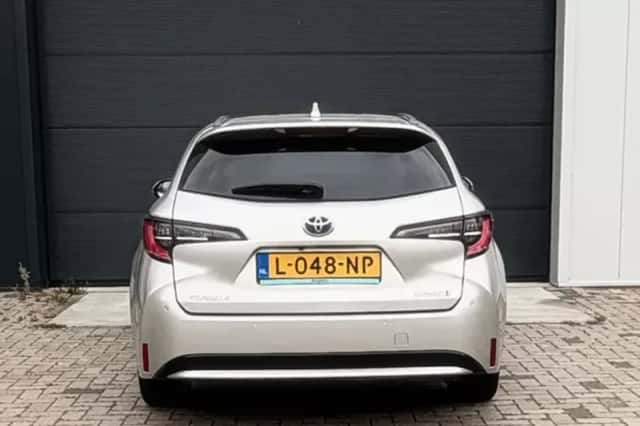 Toyota Corolla (2021) thumbnail 5