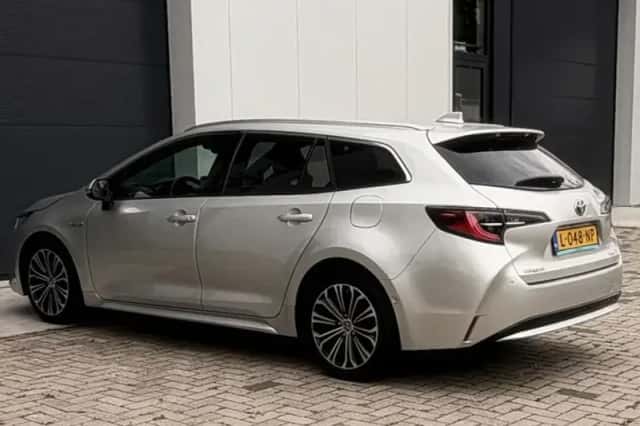 Toyota Corolla (2021) thumbnail 6