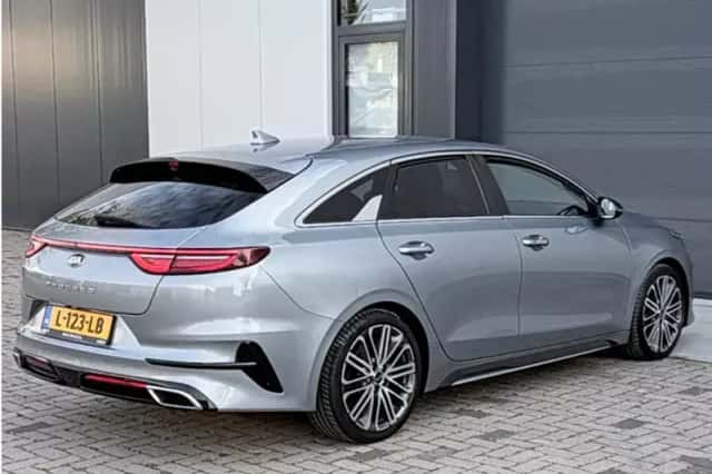 Kia ProCeed (2021) thumbnail 6