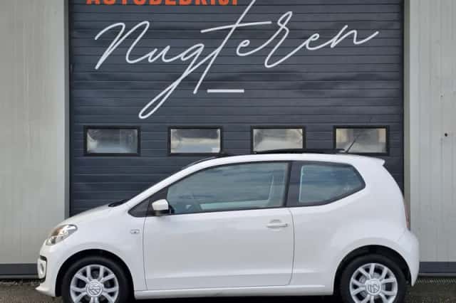 Volkswagen Up! (2012) thumbnail 2