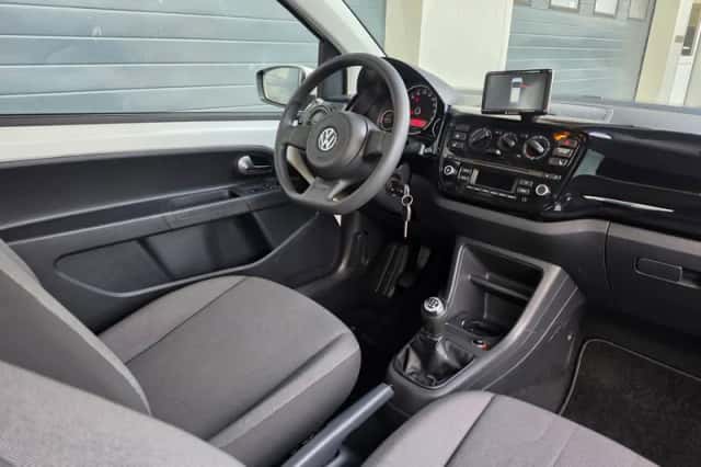 Volkswagen Up! (2012) thumbnail 6