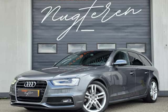 Audi A4 (2012) thumbnail 1