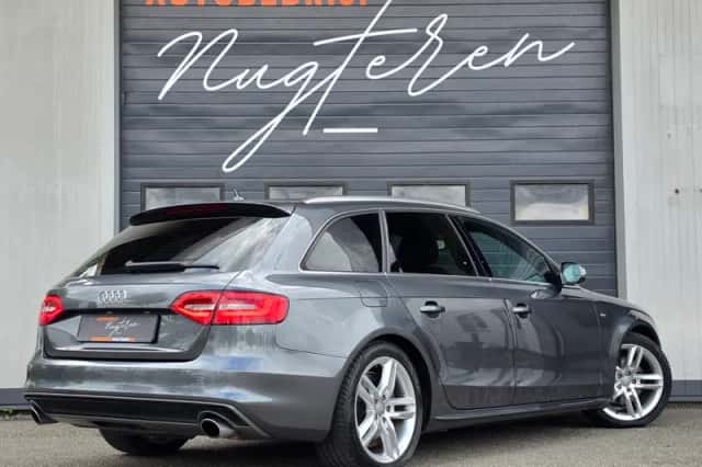 Audi A4 (2012) thumbnail 4