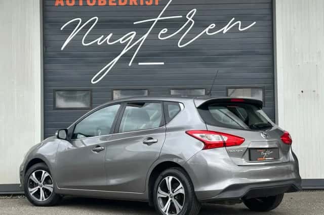 Nissan Pulsar (2016) thumbnail 2