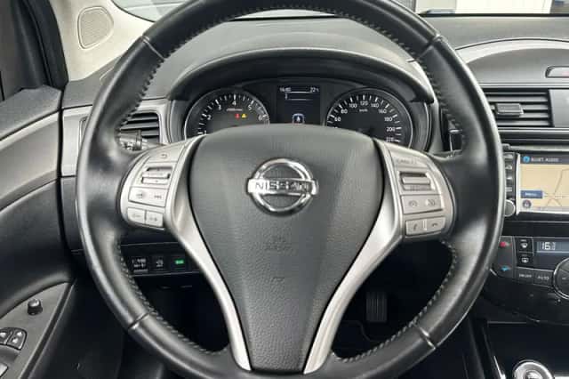 Nissan Pulsar (2016) thumbnail 5