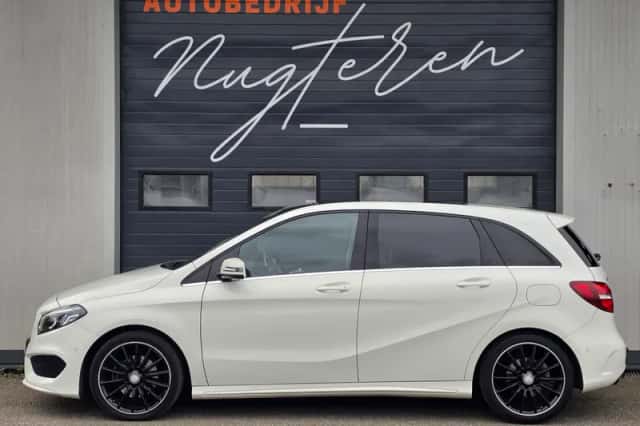 Mercedes-Benz B-Klasse (2015) thumbnail 2