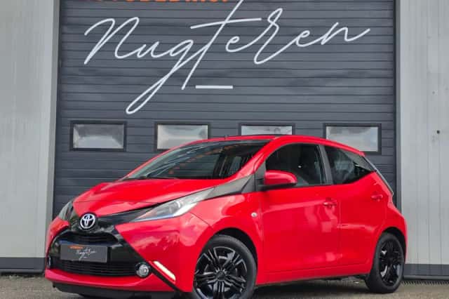 Toyota Aygo (2016) thumbnail 1