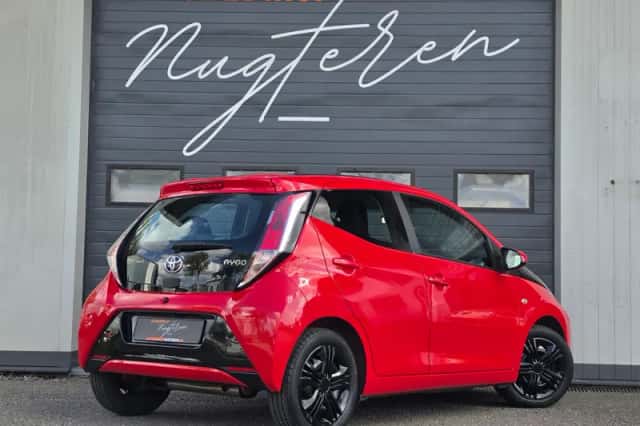 Toyota Aygo (2016) thumbnail 4