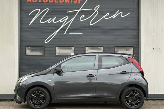 Toyota Aygo (2019) thumbnail 2