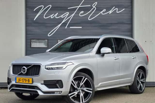 Volvo XC90 (2016) thumbnail 1