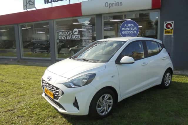 Hyundai i10 (2021) thumbnail 2