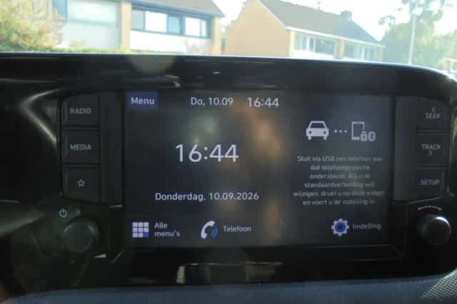 Hyundai i10 (2021) thumbnail 3