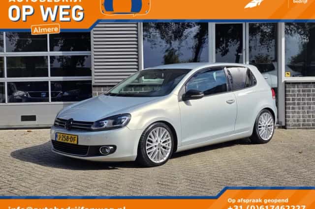 Volkswagen Golf (2009) thumbnail 1