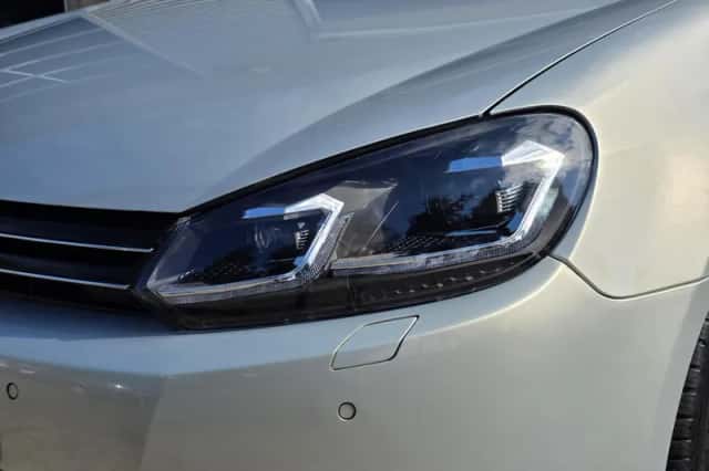 Volkswagen Golf (2009) thumbnail 5