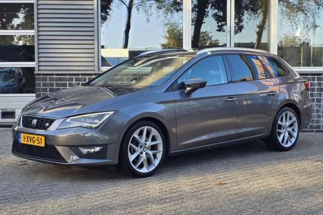 SEAT Leon (2015) thumbnail 2