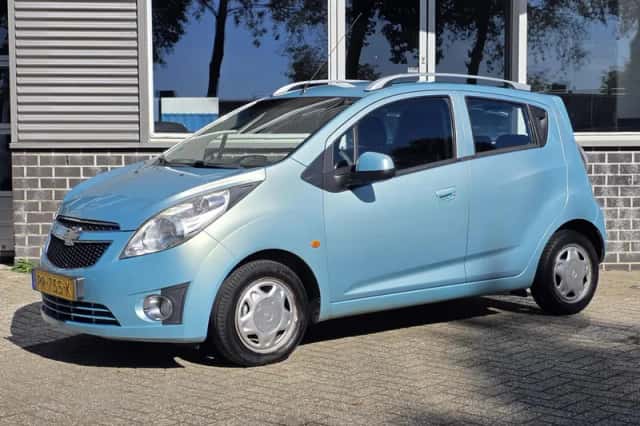 Chevrolet Spark (2010) thumbnail 2