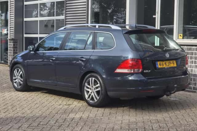 Volkswagen Golf (2009) thumbnail 4