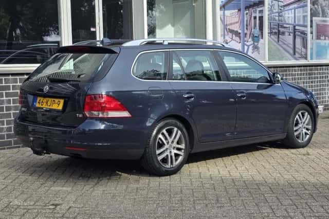 Volkswagen Golf (2009) thumbnail 5