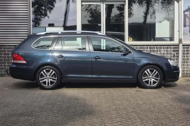 Volkswagen Golf (2009) thumbnail 6