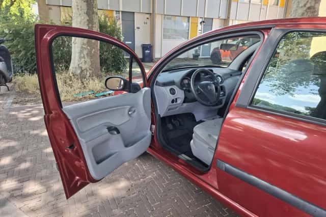Citroën C3 (2002) thumbnail 6