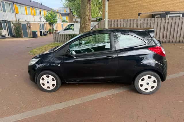 Ford Ka (2011) thumbnail 2