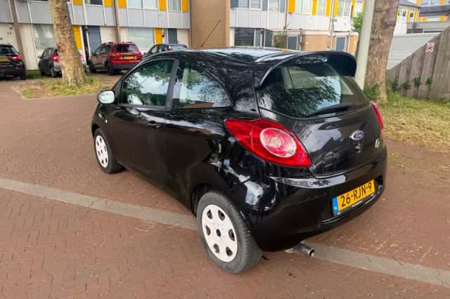 Ford Ka (2011) thumbnail 3