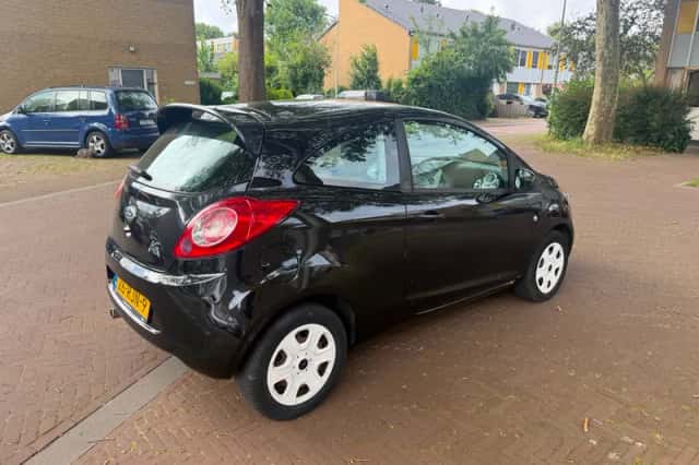 Ford Ka (2011) thumbnail 5