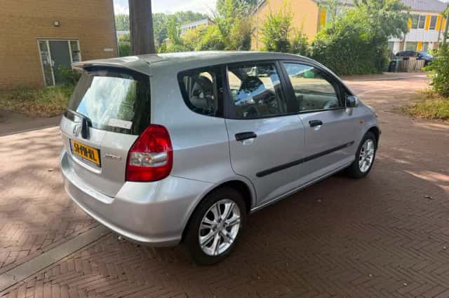 Honda Jazz (2004) thumbnail 3