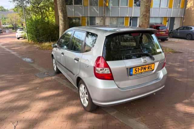 Honda Jazz (2004) thumbnail 5