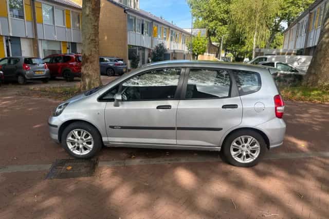 Honda Jazz (2004) thumbnail 6