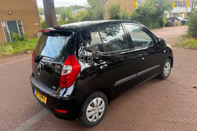 Hyundai i10 (2012) thumbnail 3