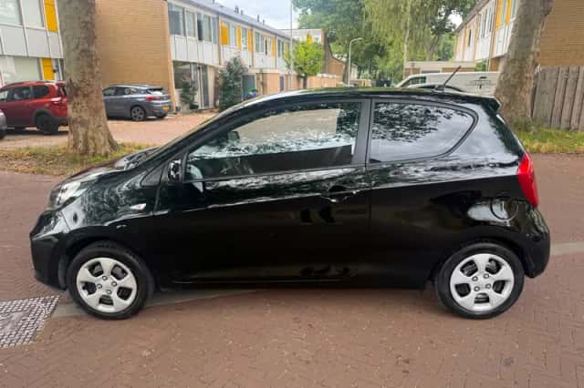 Kia Picanto (2012) thumbnail 6