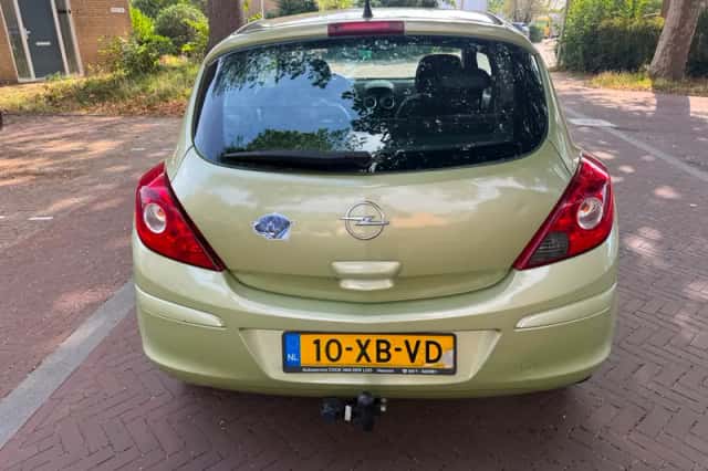 Opel Corsa (2007) thumbnail 4