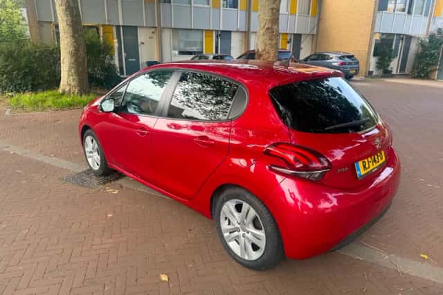Peugeot 208 (2017) thumbnail 5