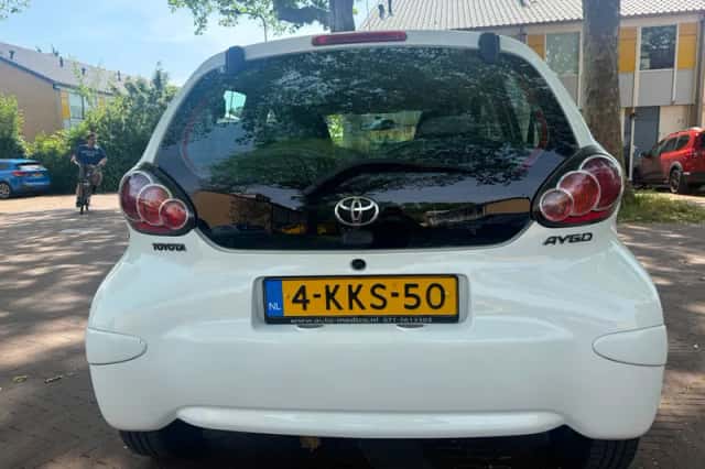 Toyota Aygo (2013) thumbnail 4