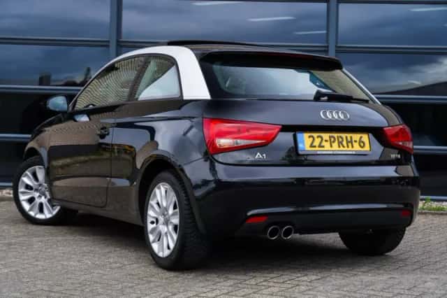 Audi A1 (2011) thumbnail 2