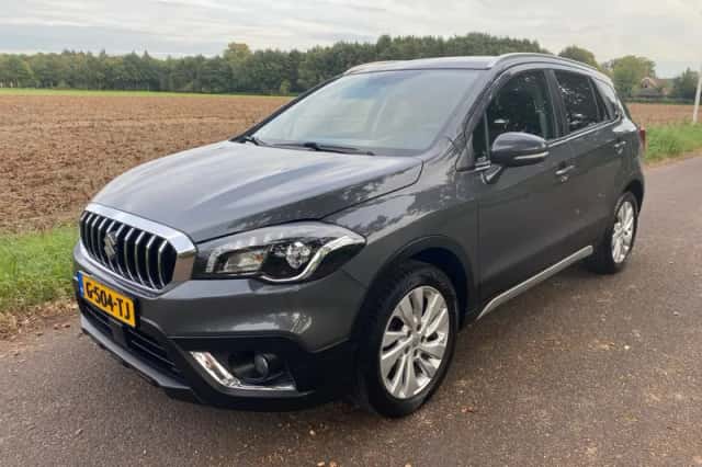 Suzuki S-Cross (2019) thumbnail 3