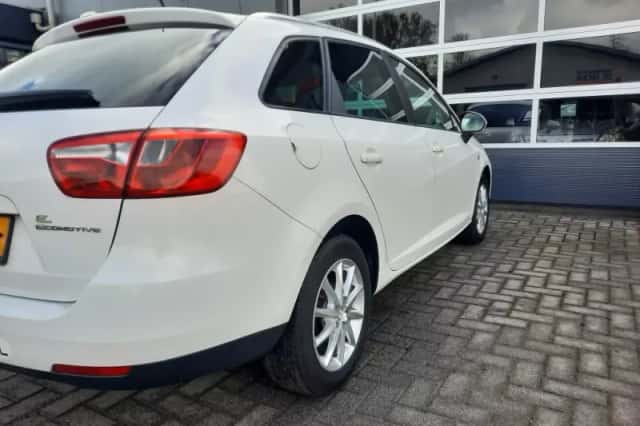 SEAT Ibiza (2012) thumbnail 4