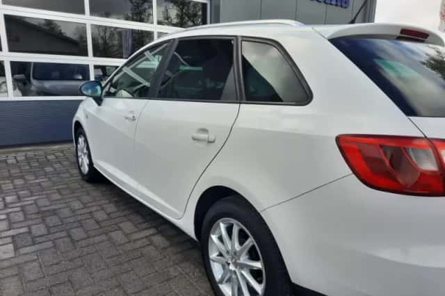 SEAT Ibiza (2012) thumbnail 5