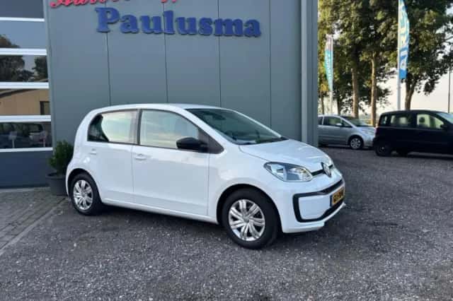Volkswagen Up! (2017) thumbnail 5