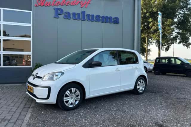 Volkswagen Up! (2017) thumbnail 6