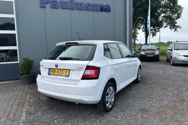Škoda Fabia (2016) thumbnail 4