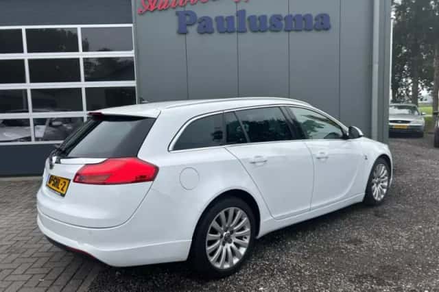 Opel Insignia (2011) thumbnail 6