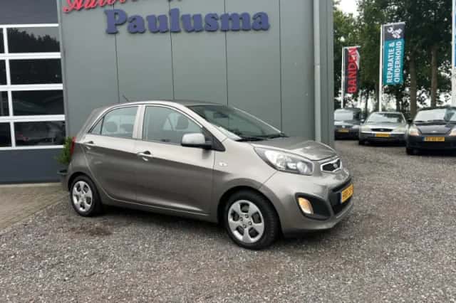 Kia Picanto (2011) thumbnail 3