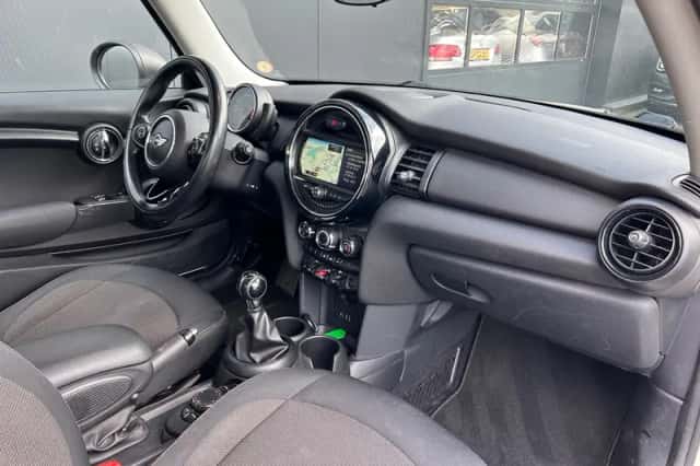 MINI Cooper (2014) thumbnail 3