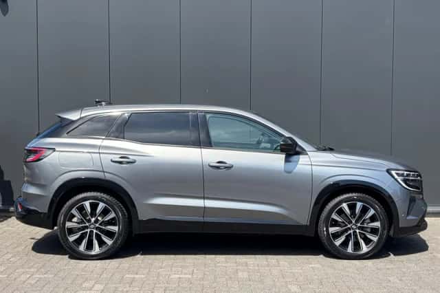 Renault Austral (2023) thumbnail 2