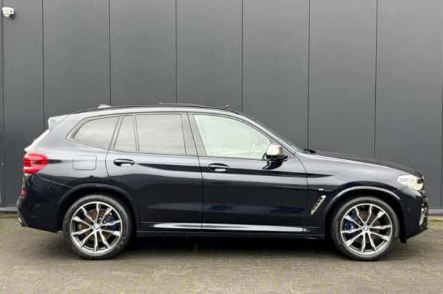 BMW X3 (2018) thumbnail 2