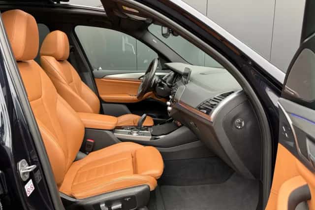 BMW X3 (2018) thumbnail 3